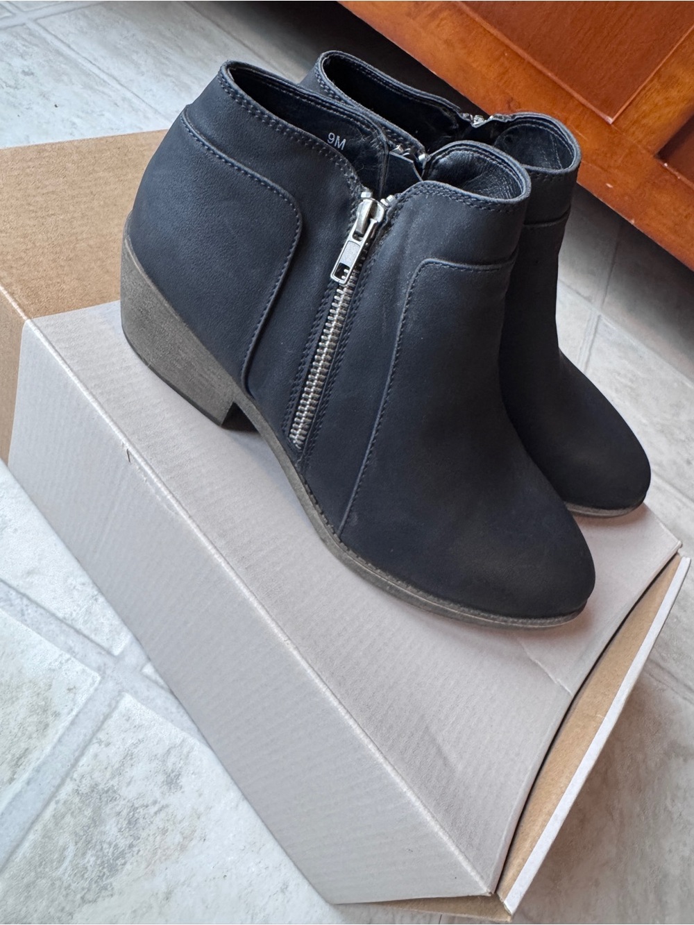 Maurice’s Abigail Side Zip Ankle Booy - Women Size 9